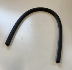 Těsněn&iacute; před.krytu bočn&iacute; 548mm